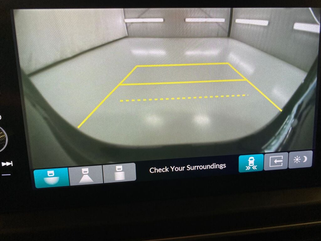 2024 Honda Pilot photo 2 of 37