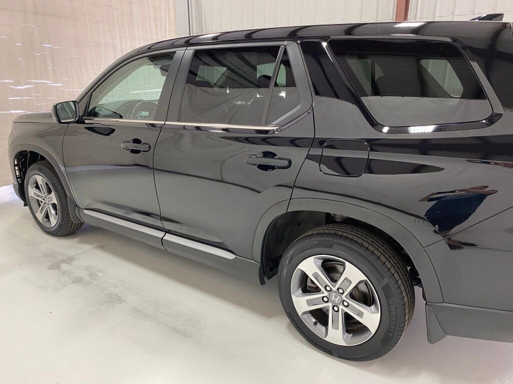 2024 Honda Pilot photo 16 of 37