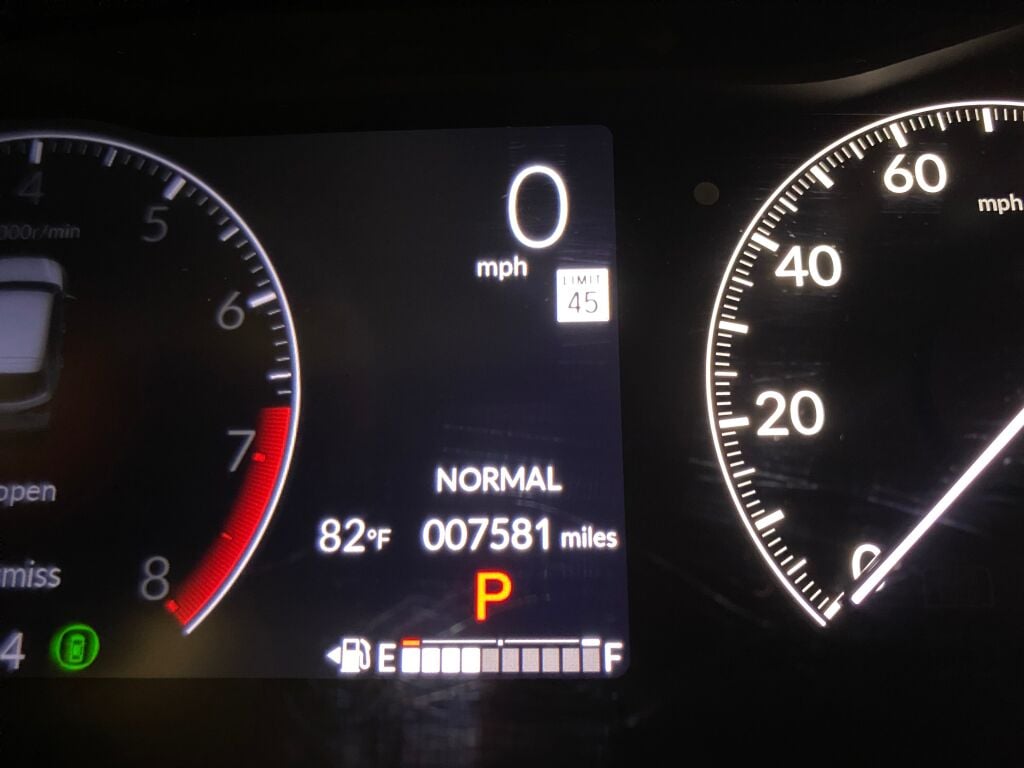 2025 Honda HR-V photo 28 of 34