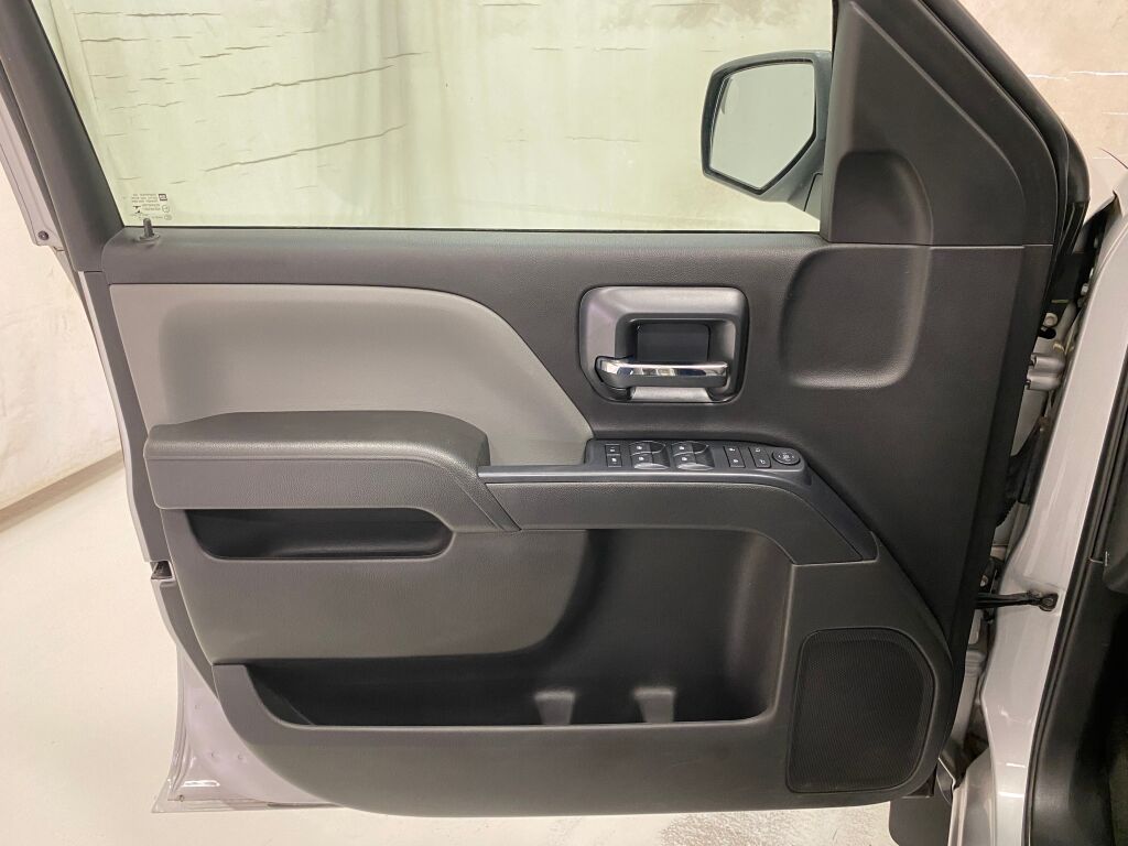 2018 Chevrolet Silverado 1500 photo 26 of 34