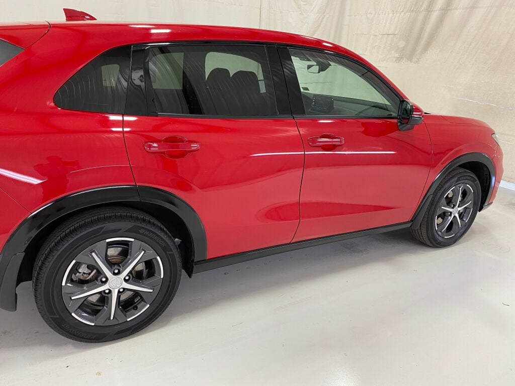 2025 Honda HR-V photo 19 of 34