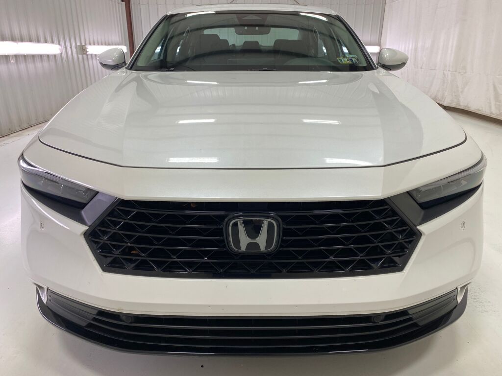2024 Honda Accord Hybrid photo 2 of 10