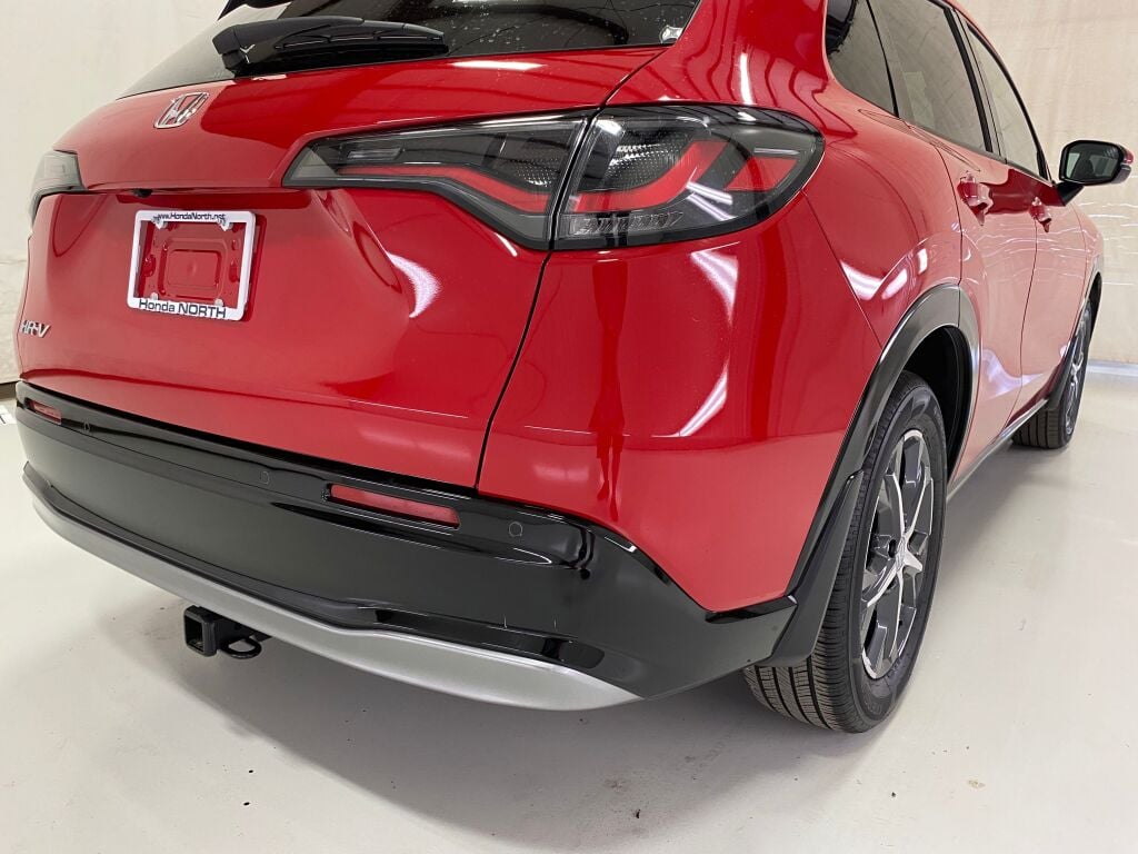 2025 Honda HR-V photo 18 of 34