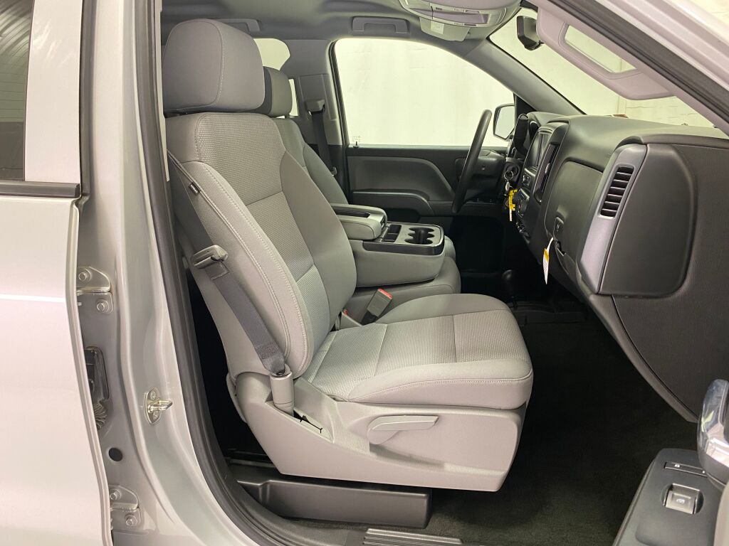 2018 Chevrolet Silverado 1500 photo 9 of 34