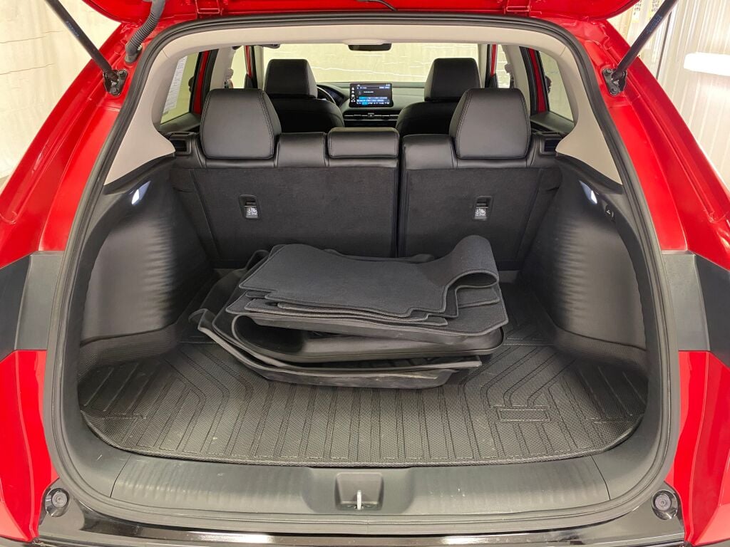 2025 Honda HR-V photo 23 of 34