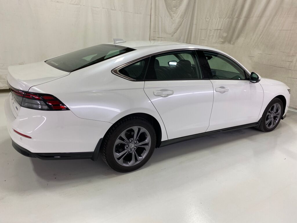 2024 Honda Accord Hybrid photo 8 of 10