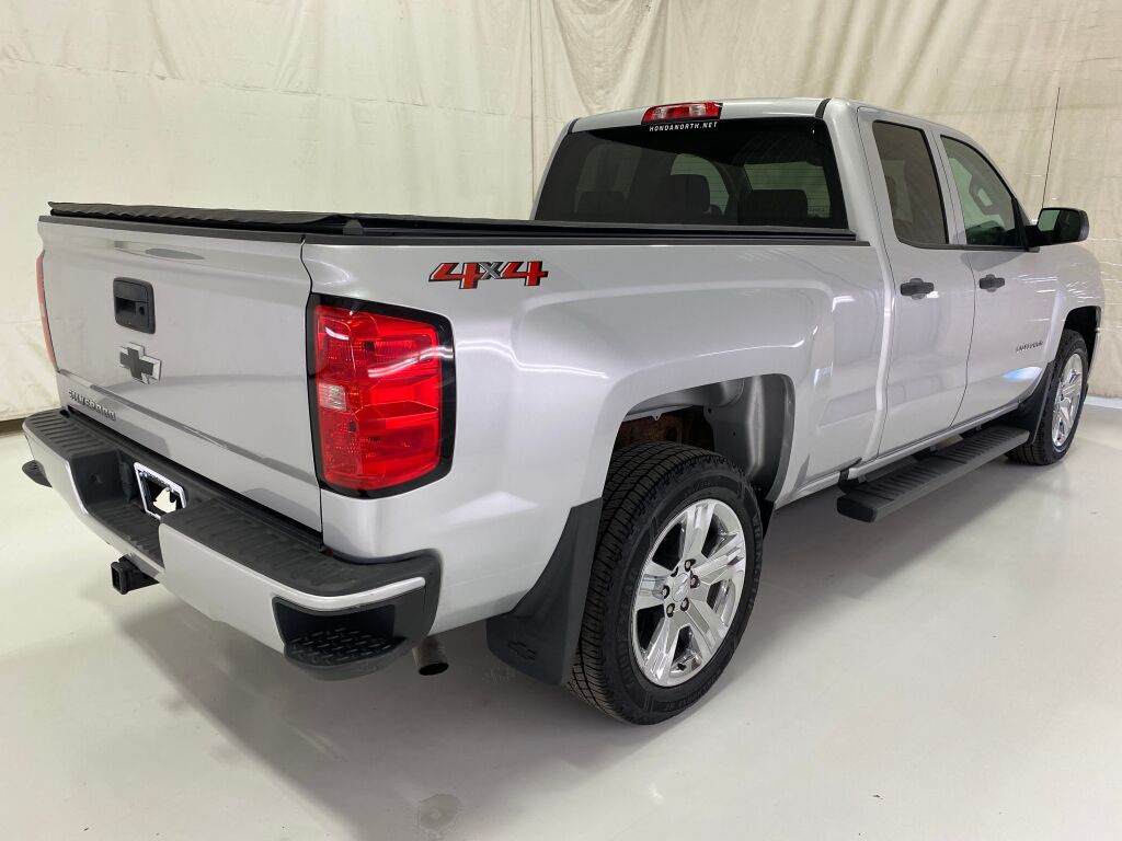 2018 Chevrolet Silverado 1500 photo 6 of 34