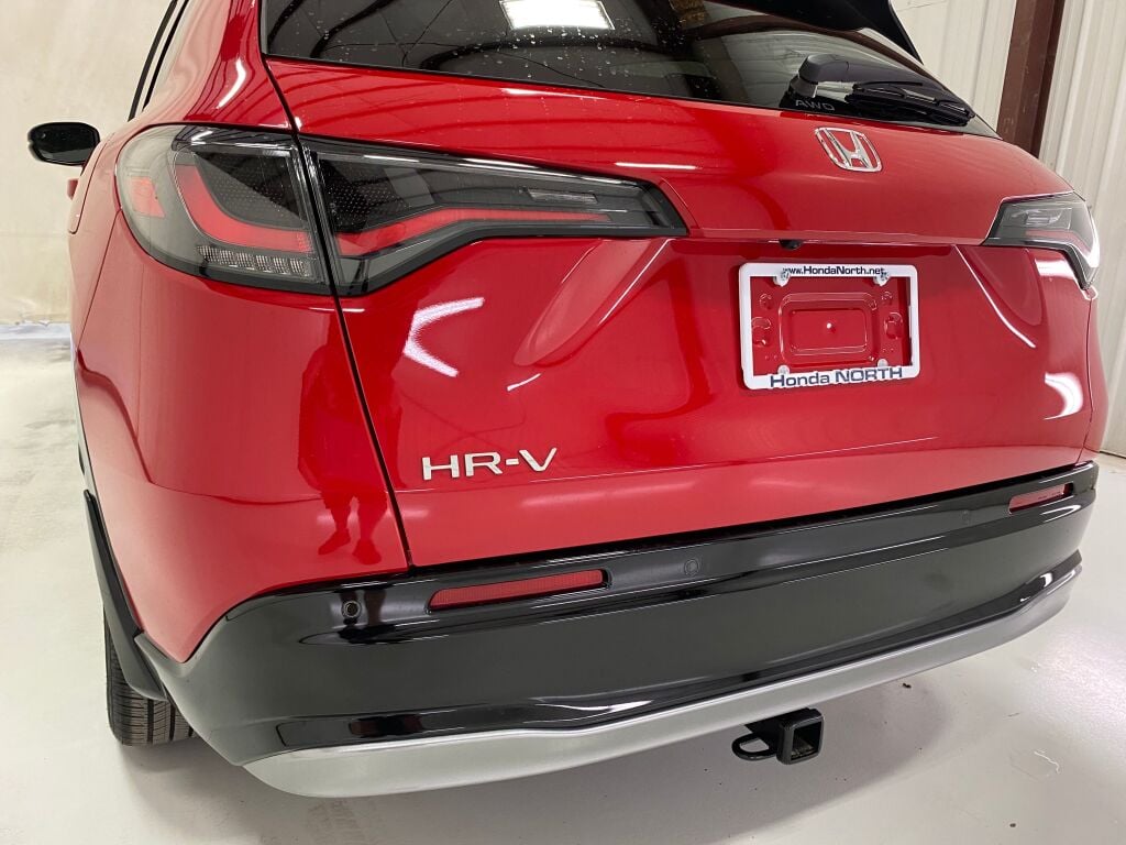 2025 Honda HR-V photo 16 of 34