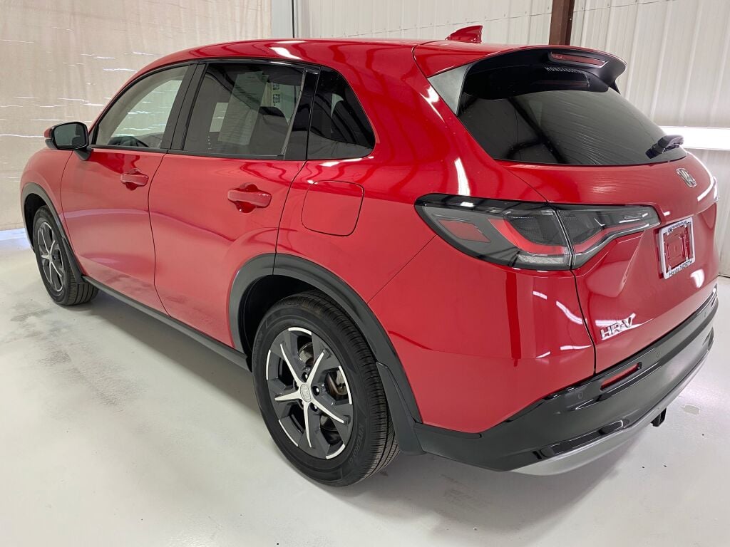 2025 Honda HR-V photo 5 of 34