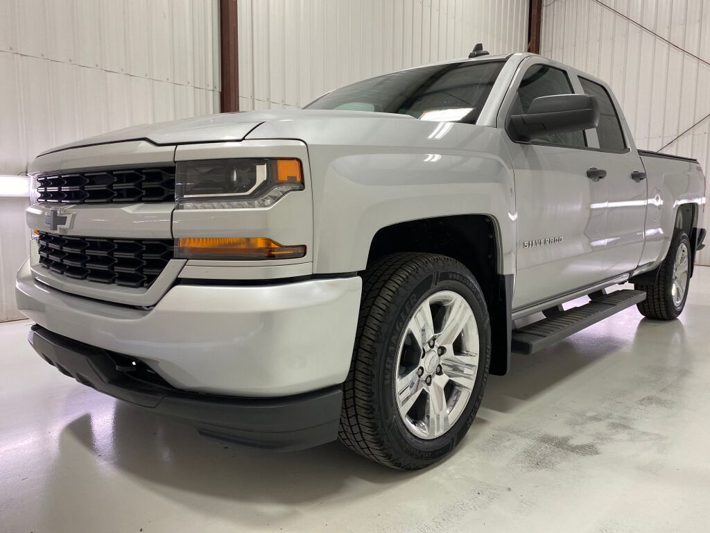 2018 Chevrolet Silverado 1500 photo 13 of 34