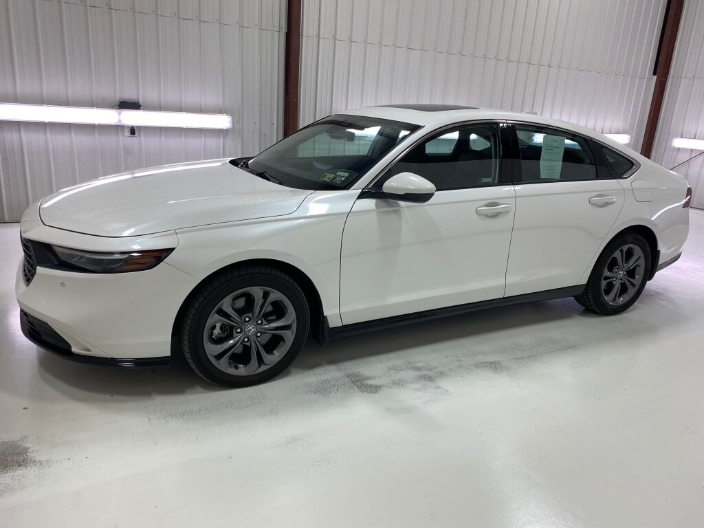 2024 Honda Accord Hybrid photo 4 of 10