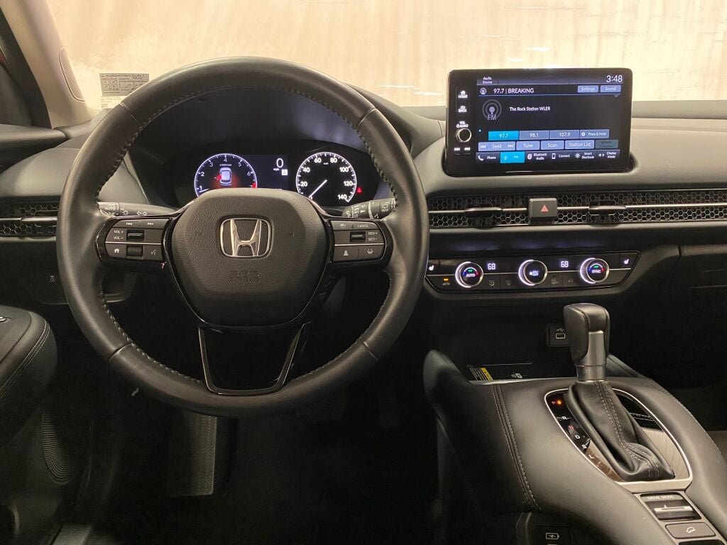 2025 Honda HR-V photo 3 of 34