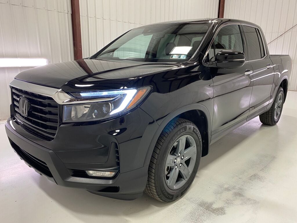 2021 Honda Ridgeline photo 3 of 10