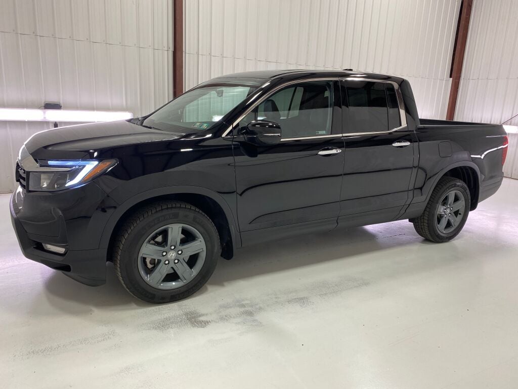 2021 Honda Ridgeline photo 4 of 10