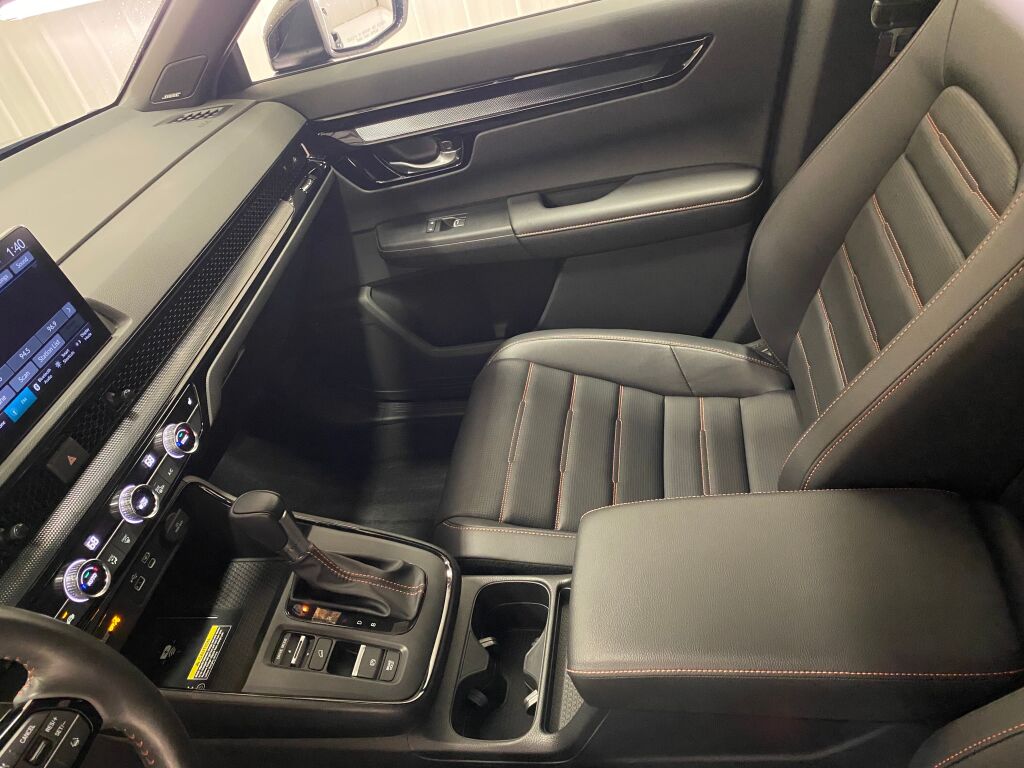 2024 Honda CR-V Hybrid photo 33 of 37