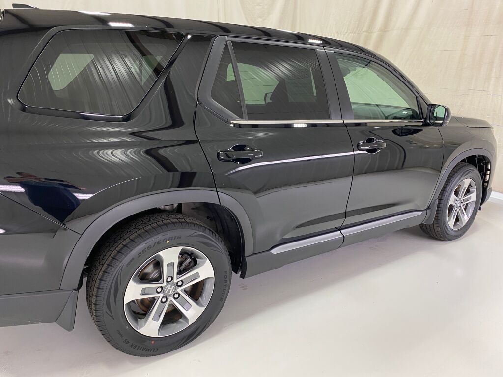 2024 Honda Pilot photo 20 of 37