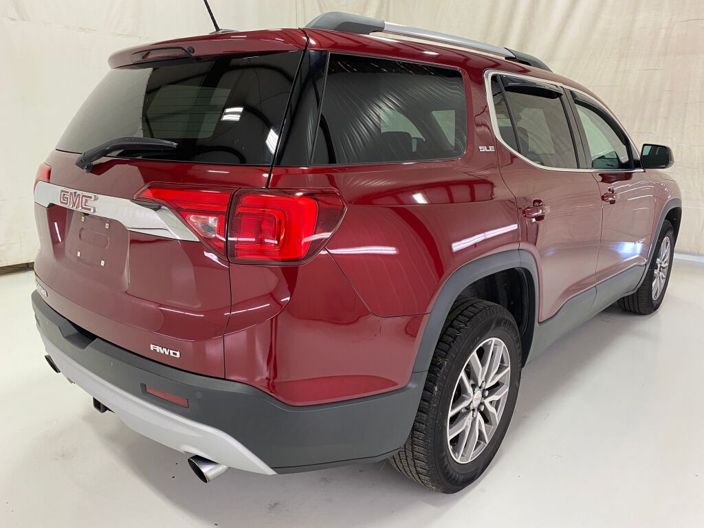2018 GMC Acadia photo 7 of 10