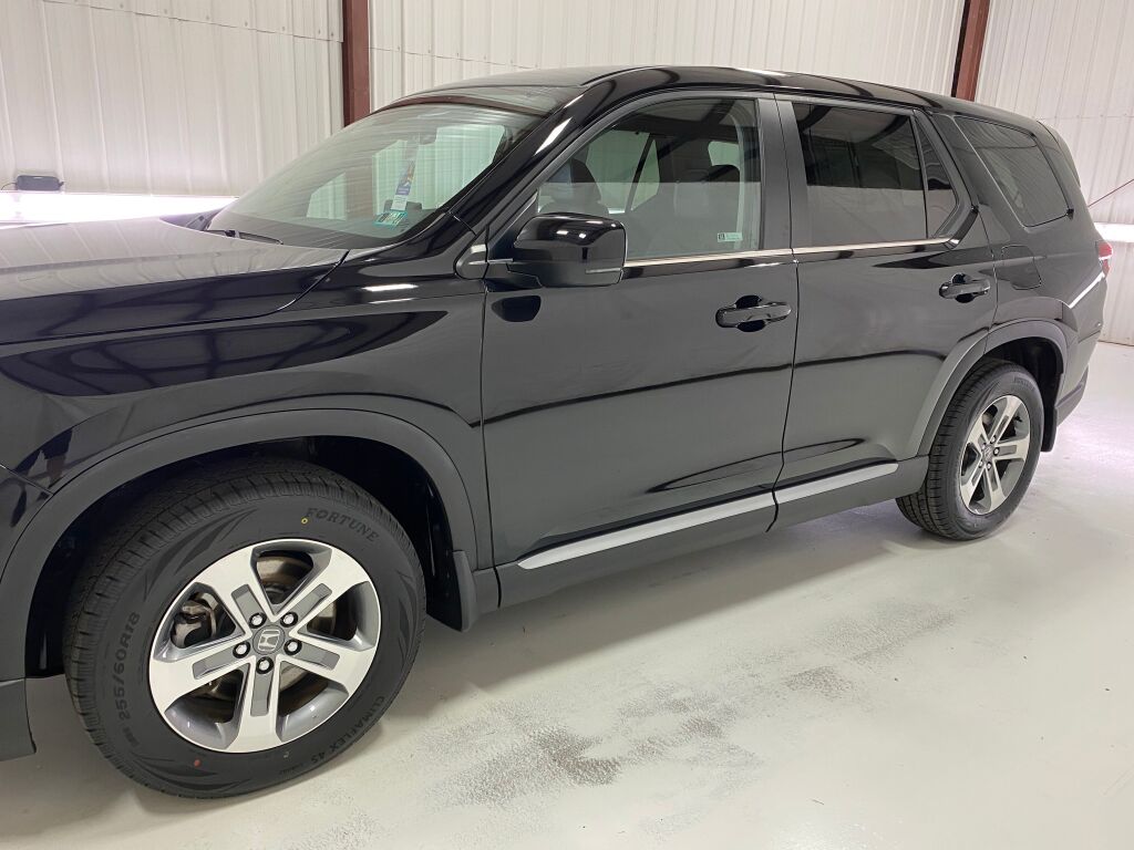 2024 Honda Pilot photo 15 of 37