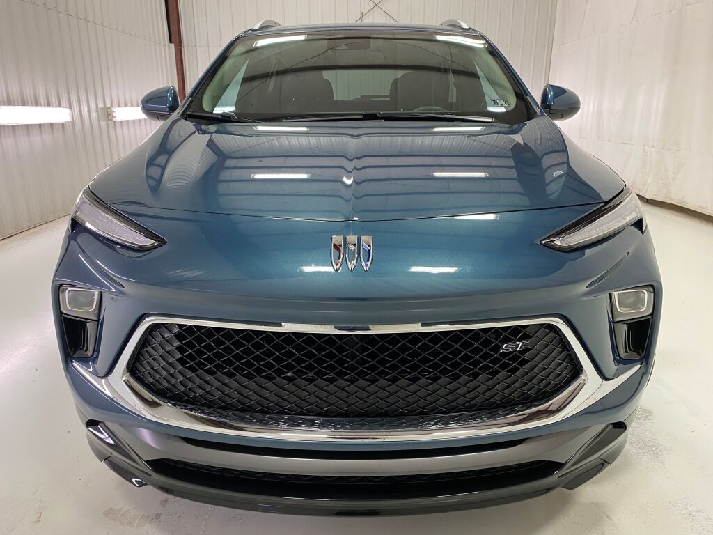 2026 Buick Encore GX photo 2 of 10