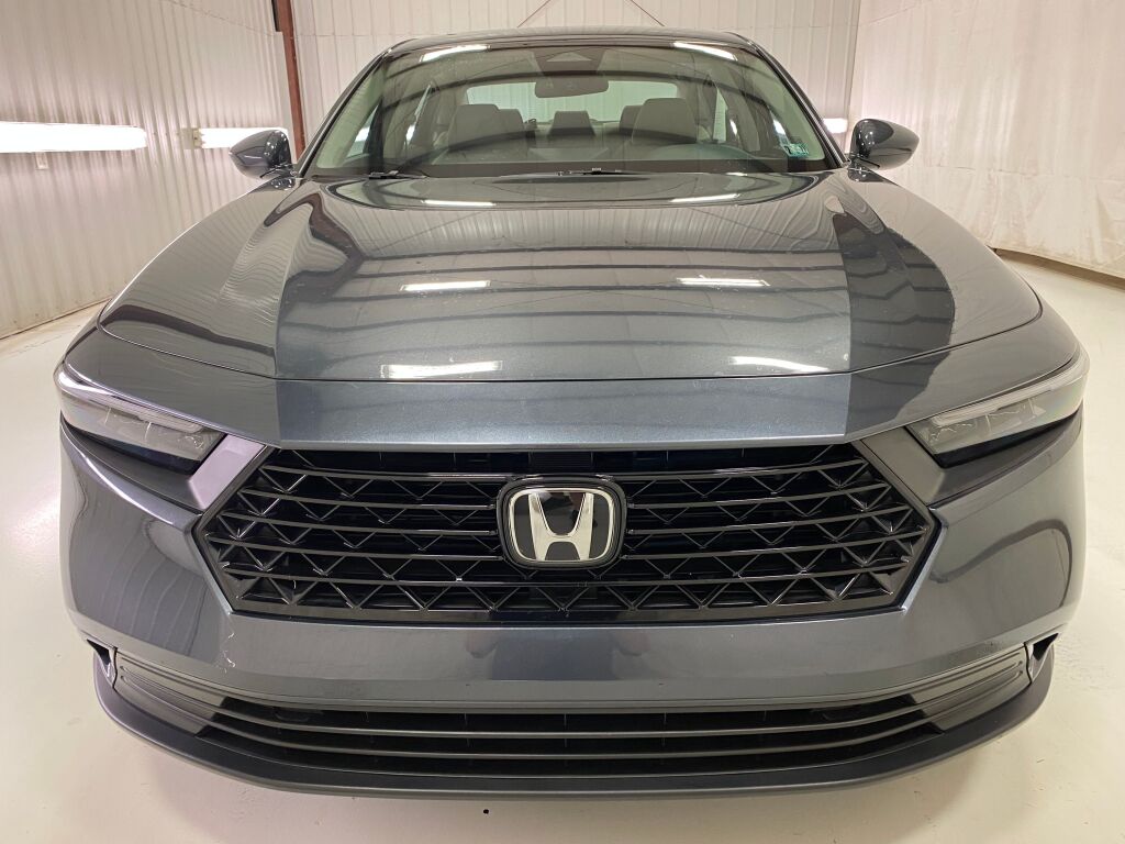2024 Honda Accord photo 2 of 10
