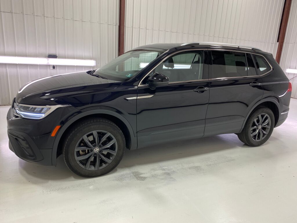 2022 Volkswagen Tiguan photo 4 of 10