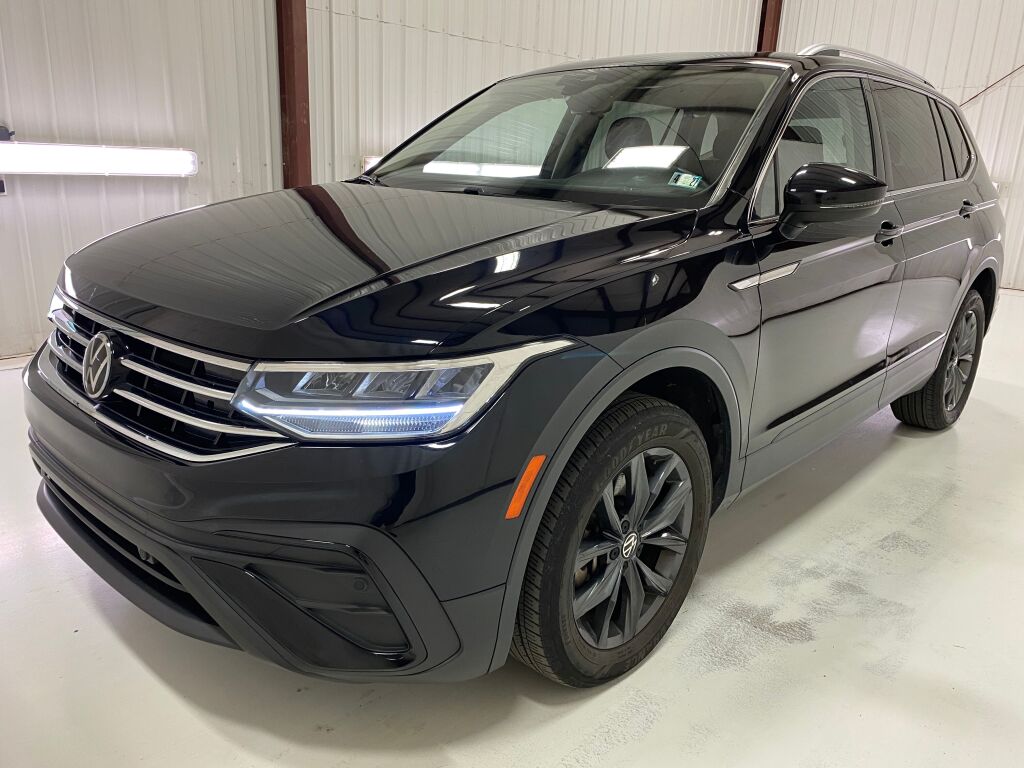 2022 Volkswagen Tiguan photo 3 of 10