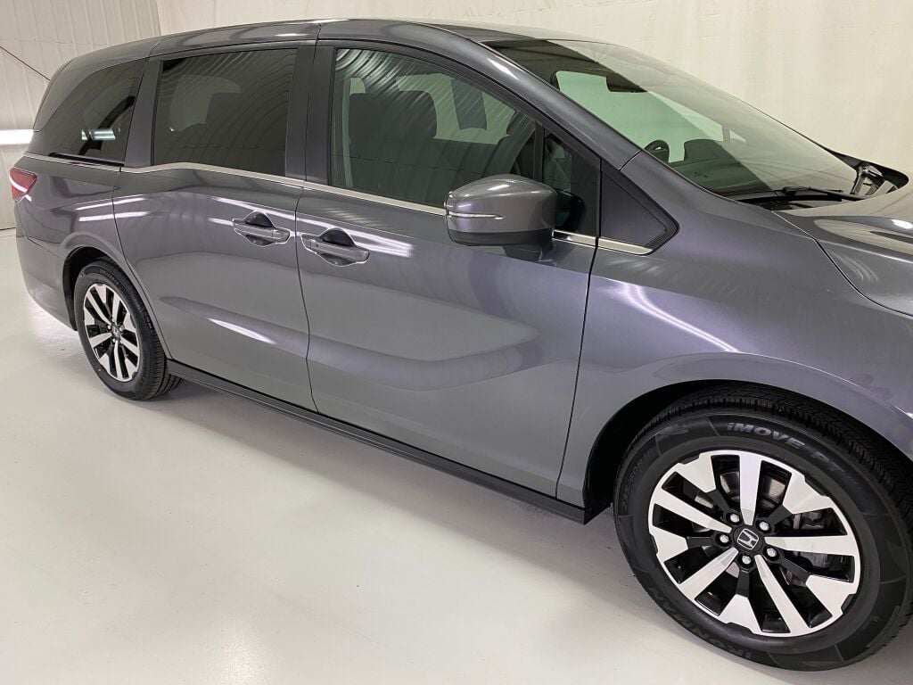 2025 Honda Odyssey photo 21 of 38