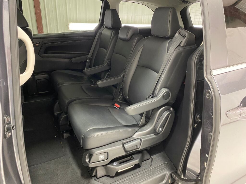 2025 Honda Odyssey photo 26 of 38