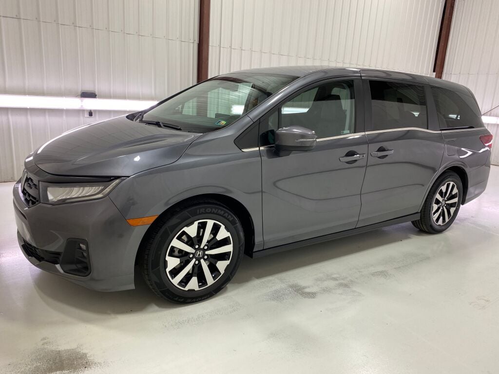 2025 Honda Odyssey photo 7 of 38