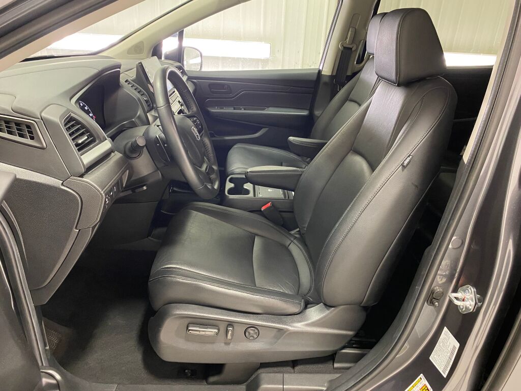 2025 Honda Odyssey photo 28 of 38