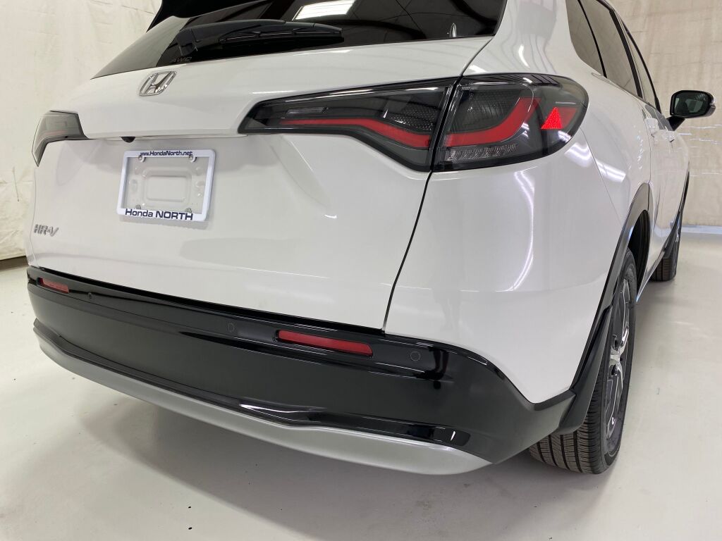 2024 Honda HR-V photo 17 of 33