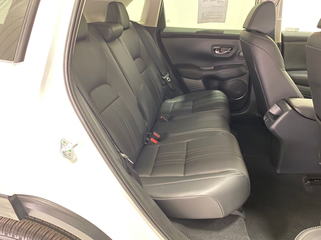 2024 Honda HR-V photo 10 of 33