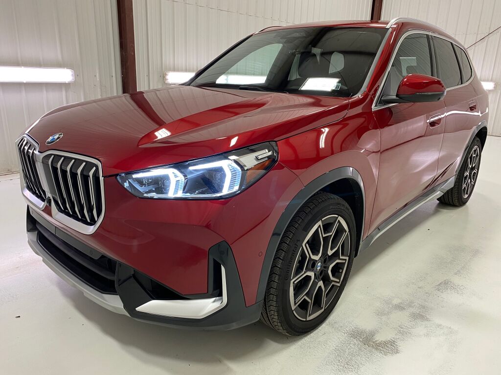 2026 BMW X1 photo 3 of 10