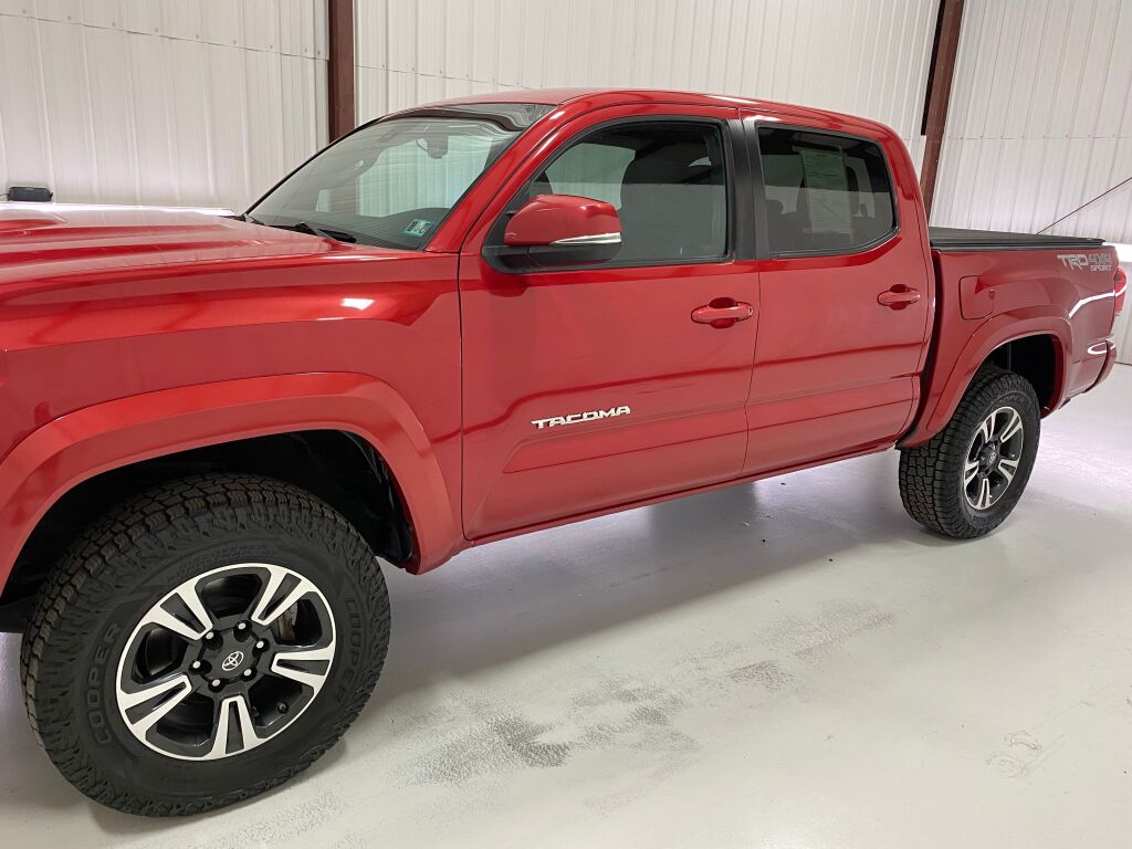 2019 Toyota Tacoma photo 14 of 35