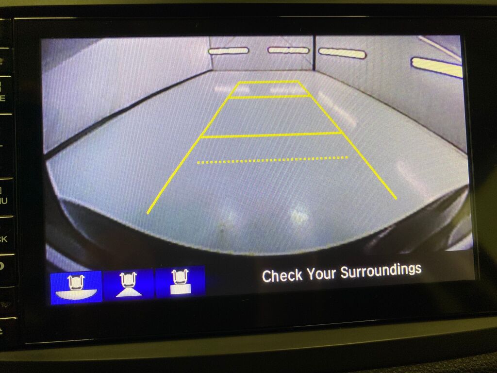 2016 Honda CR-V photo 2 of 35