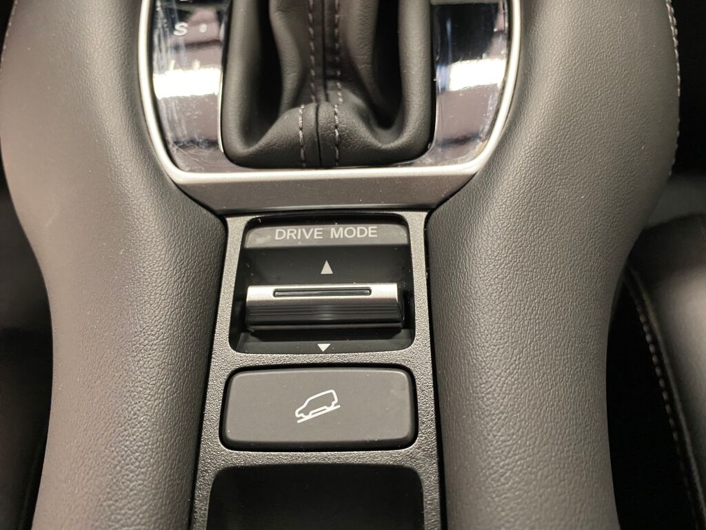2024 Honda HR-V photo 30 of 33