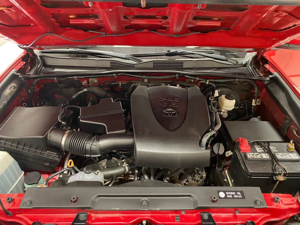 2019 Toyota Tacoma photo 34 of 35