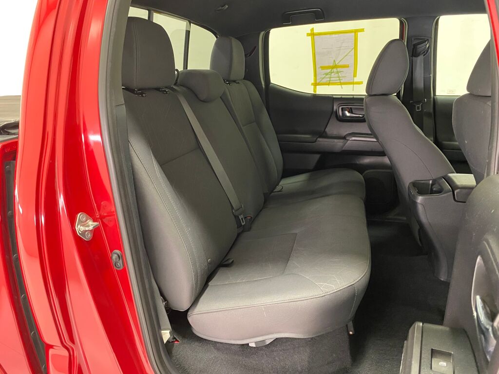2019 Toyota Tacoma photo 10 of 35
