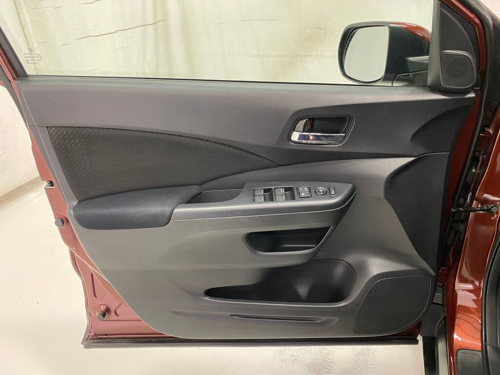 2016 Honda CR-V photo 27 of 35