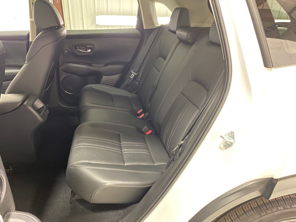 2024 Honda HR-V photo 23 of 33