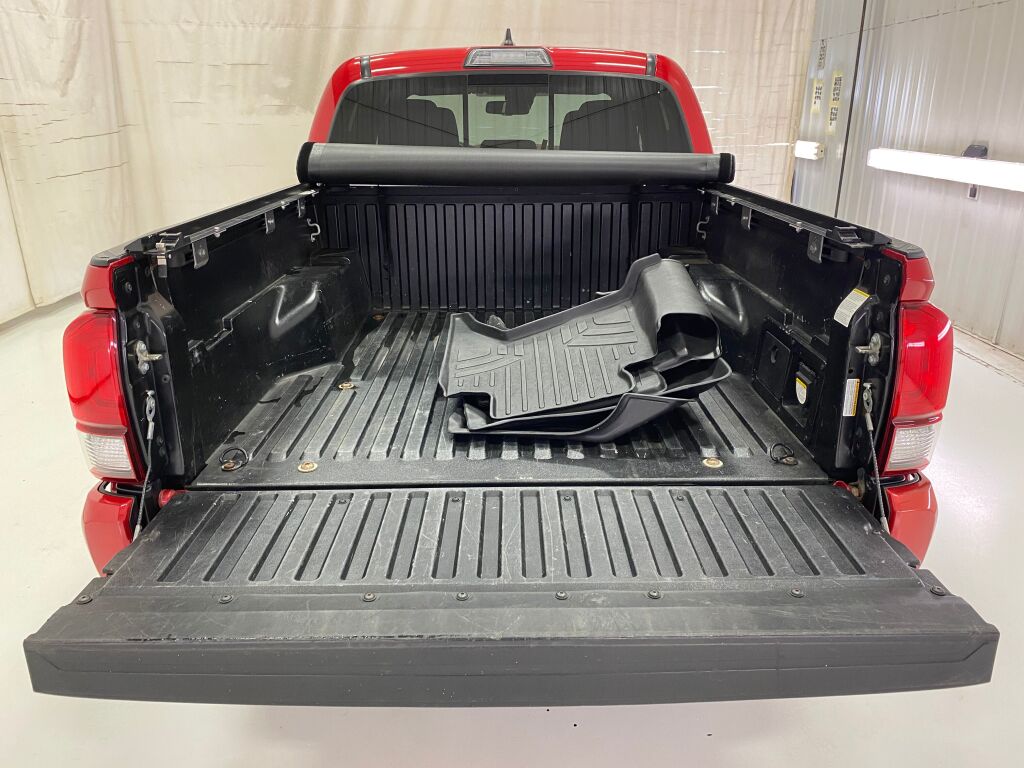2019 Toyota Tacoma photo 24 of 35