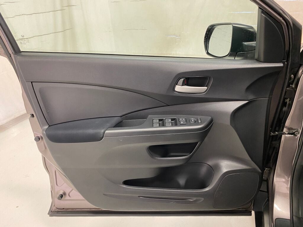 2015 Honda CR-V photo 26 of 33