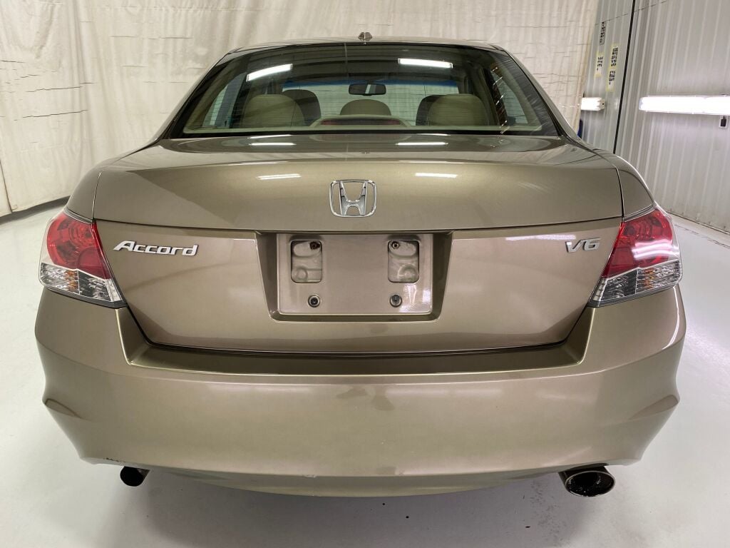 2009 Honda Accord photo 6 of 10