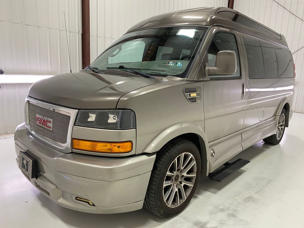 2020 GMC Savana 2500 photo 3 of 10