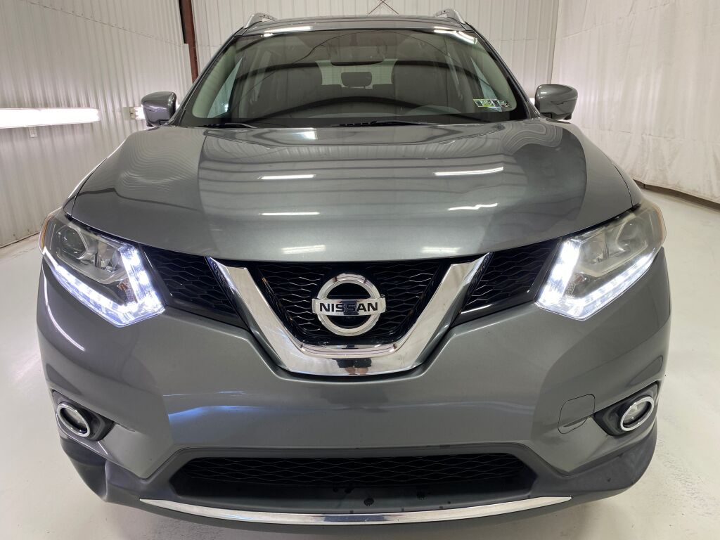 2016 Nissan Rogue photo 2 of 10