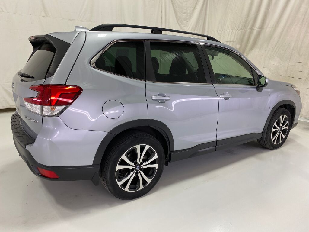 2020 Subaru Forester photo 8 of 10