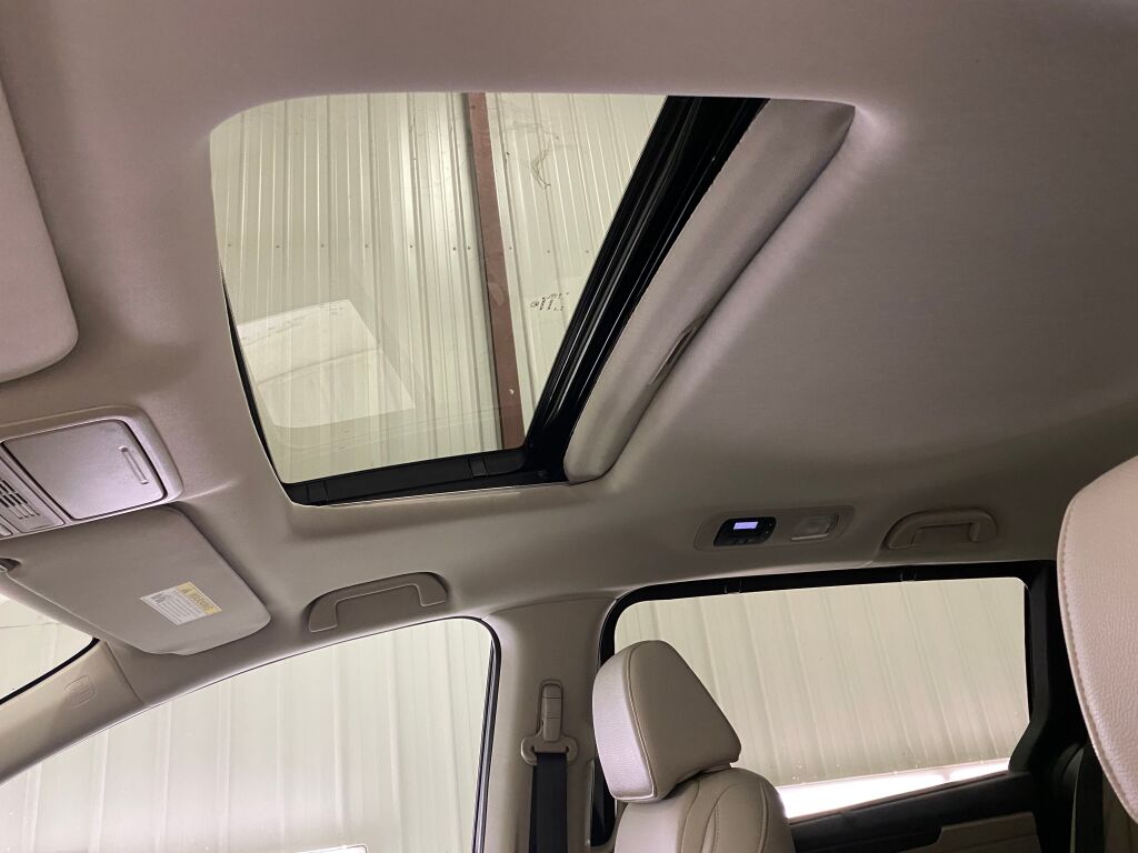 2025 Honda Odyssey photo 30 of 38