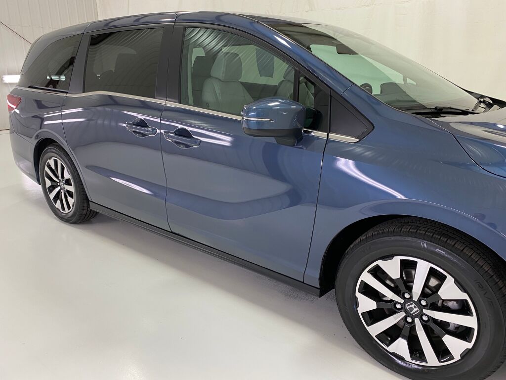 2025 Honda Odyssey photo 21 of 38