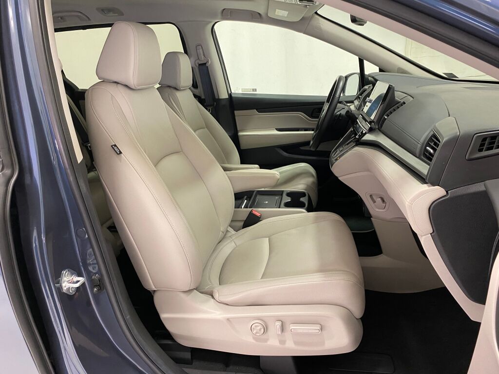2025 Honda Odyssey photo 9 of 38