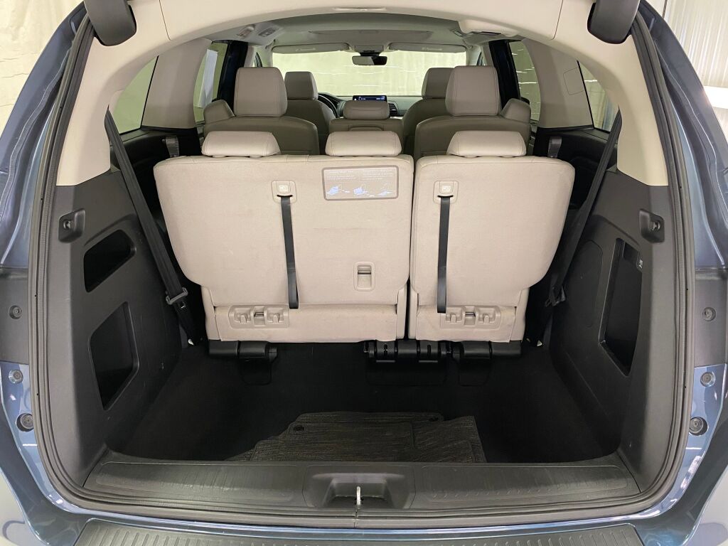 2025 Honda Odyssey photo 24 of 38